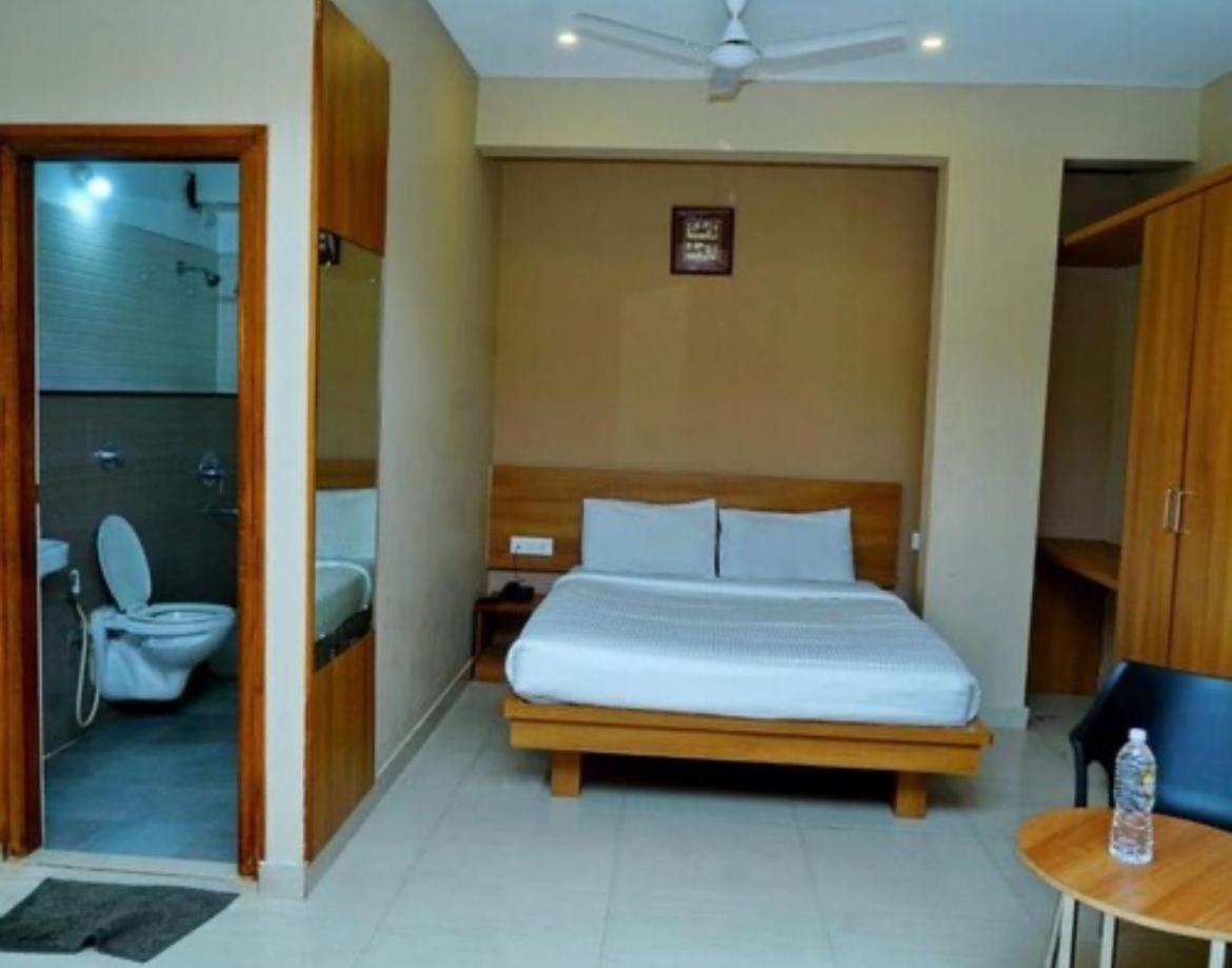 Samasth Rooms And Suits Mysore Extérieur photo