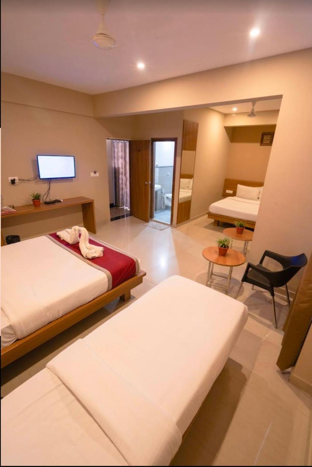 Samasth Rooms And Suits Mysore Extérieur photo
