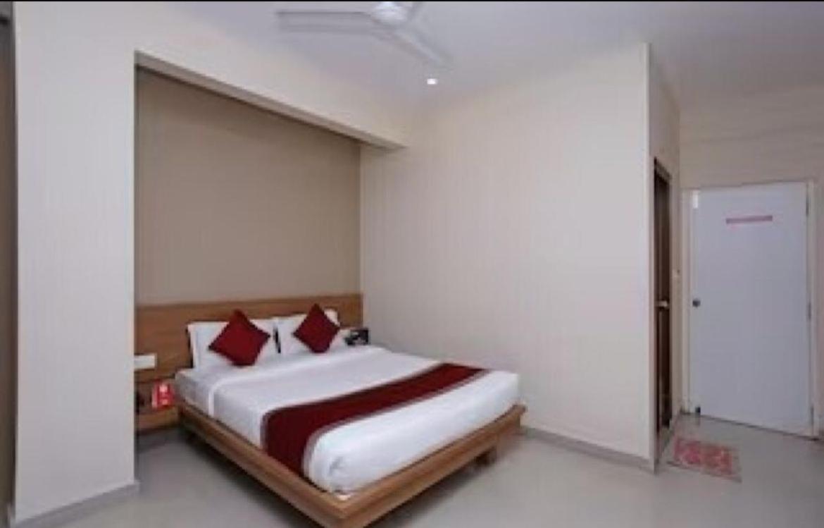 Samasth Rooms And Suits Mysore Extérieur photo