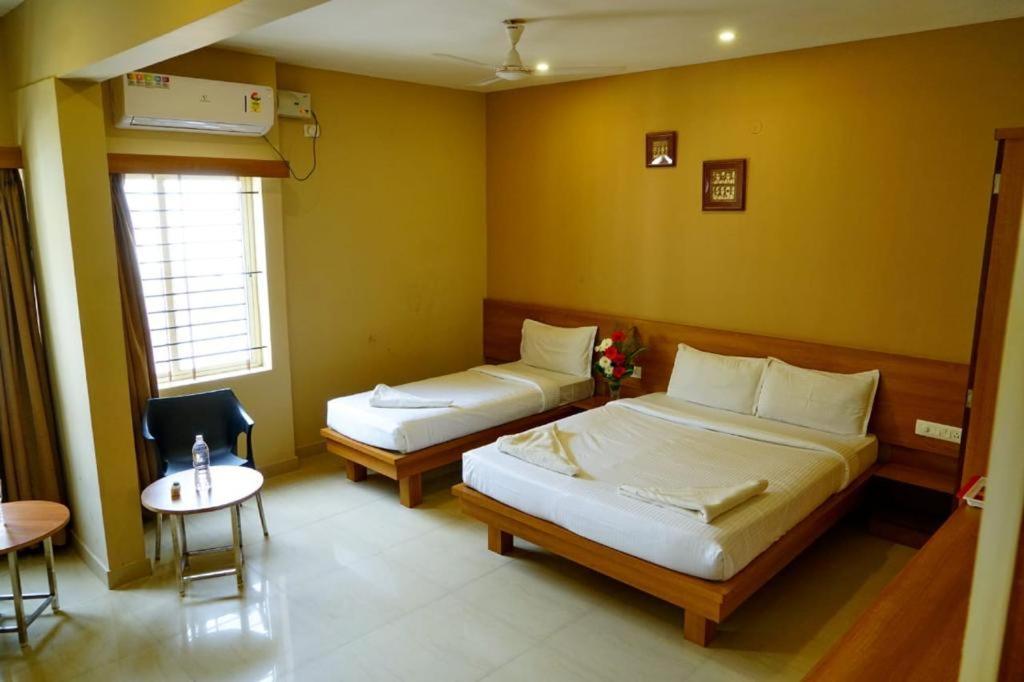 Samasth Rooms And Suits Mysore Extérieur photo